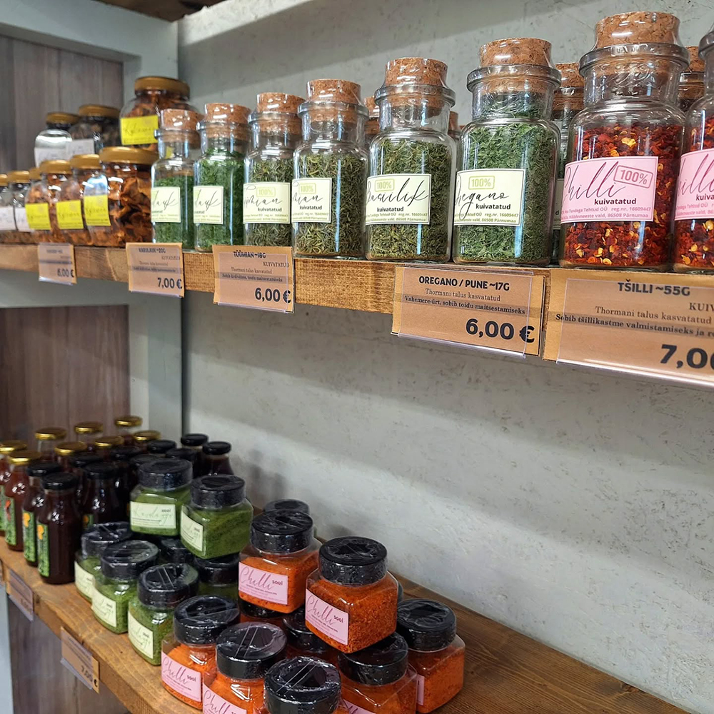 Thormani talu omatoodangu pood ja kodukohvik Thormani talupood